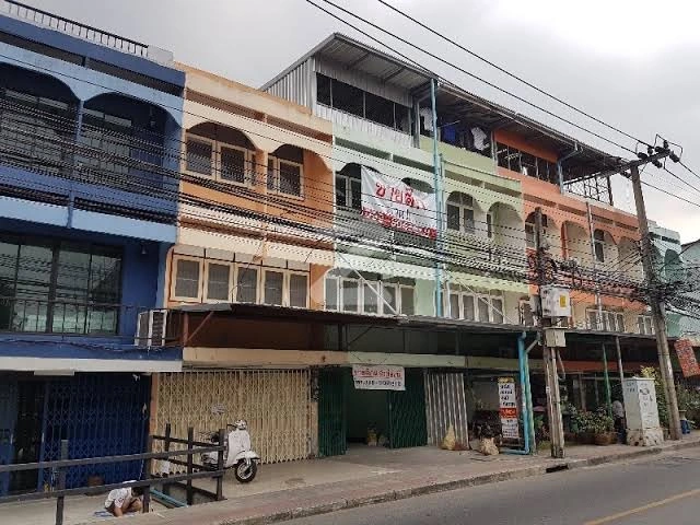 รีโนเวทบ้านตึกแถวลำปาง